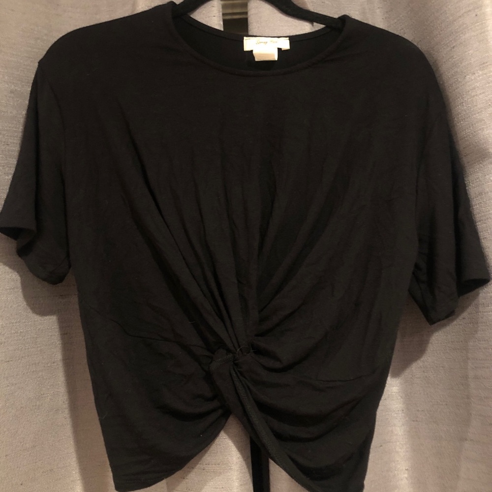 Black knotted bottom cropped t shirt